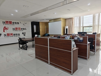 Changzhou Yingchuang Rotomolding Equipment Co,. Ltd linia produkcyjna producenta
